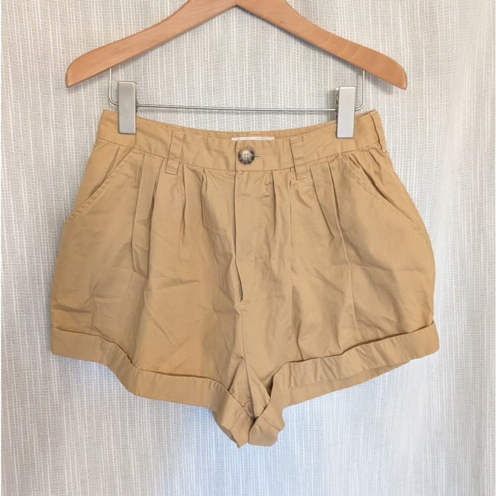 Doen High-Waist Pleated Shorts in Camel - Picture 4 of 9